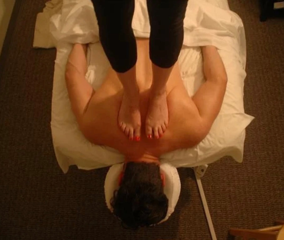 90 Ashiatsu min massage